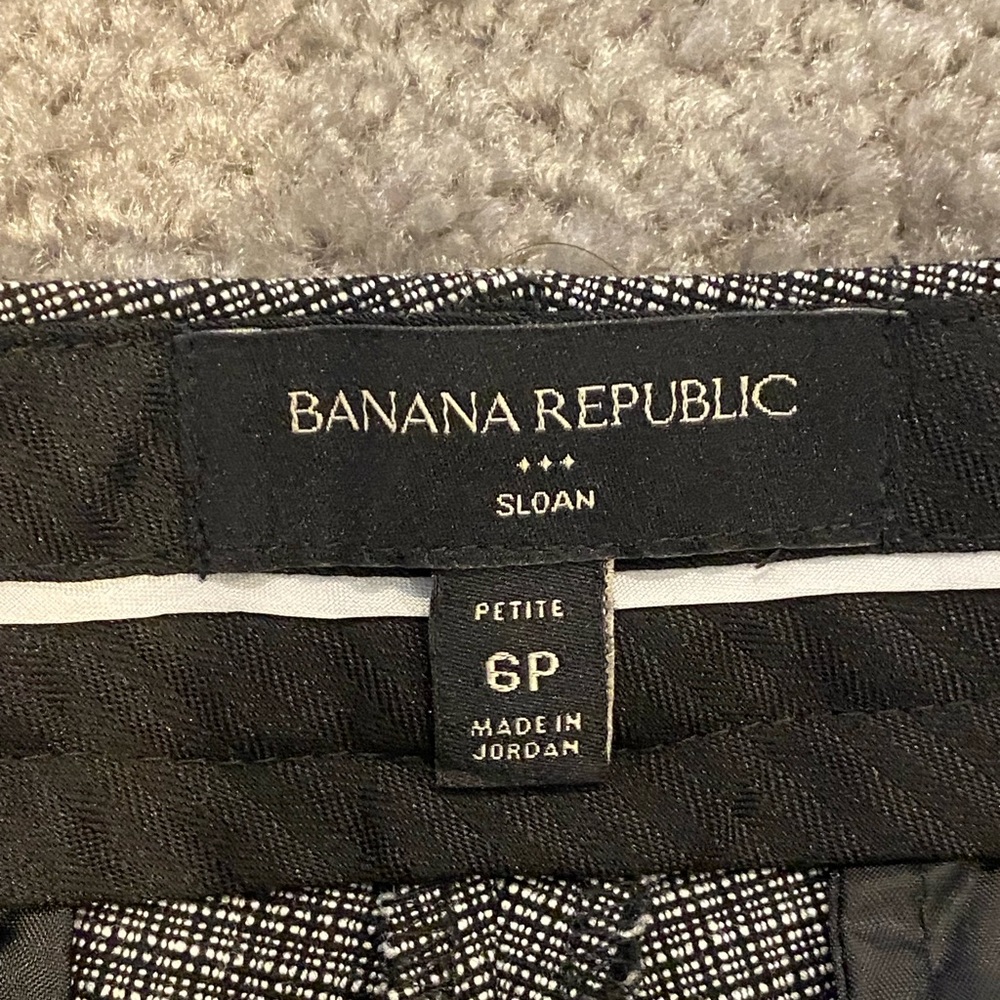 Banana republic, Sloan 6P